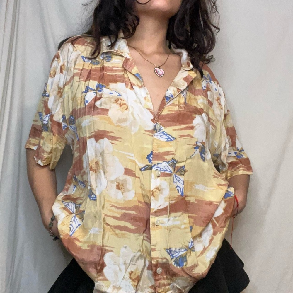 Urban Outfitters Casual Button Up Shirt!
